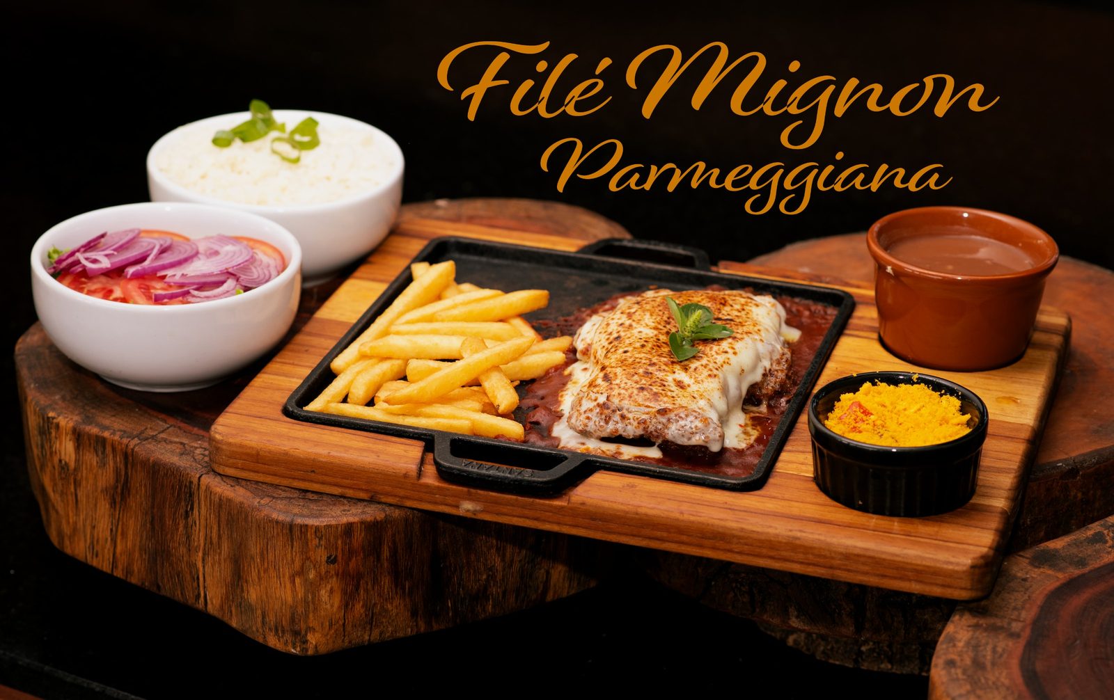 Filé Mignon à Parmeggiana — cardápio do Hotel Holambra